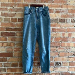 Madewell Mom Jean in Melva wash, size 25.